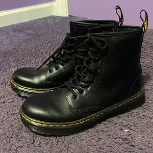 Doc martens (black) size 5 only worn 2-3 times bottoms are still clean